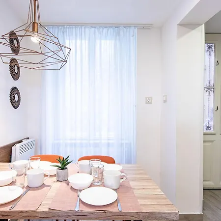 Ultra - Quiet Sleep * Βουδαπέστη