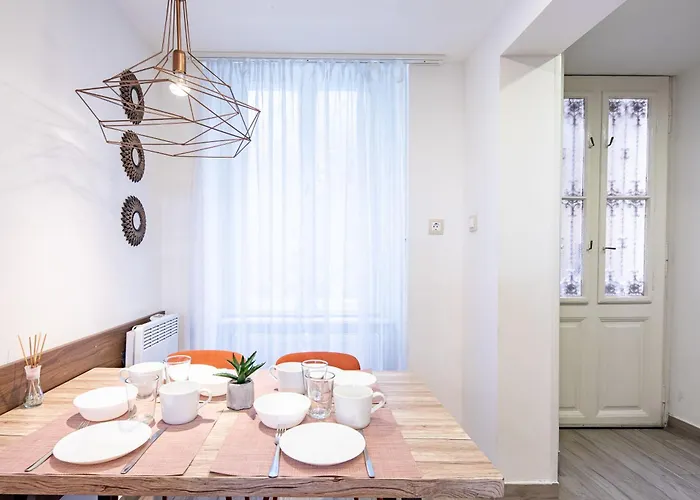 Ultra - Quiet Sleep * ブダペスト